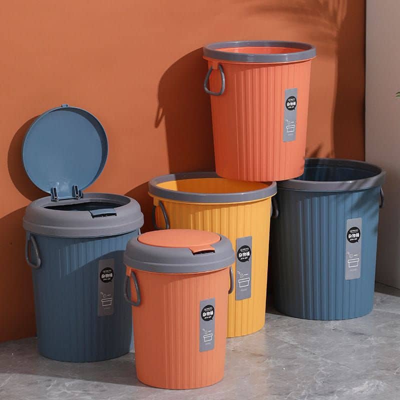 Eco Friendly Toilet Plastic Round Dustbins 5L Indoor With Cover
