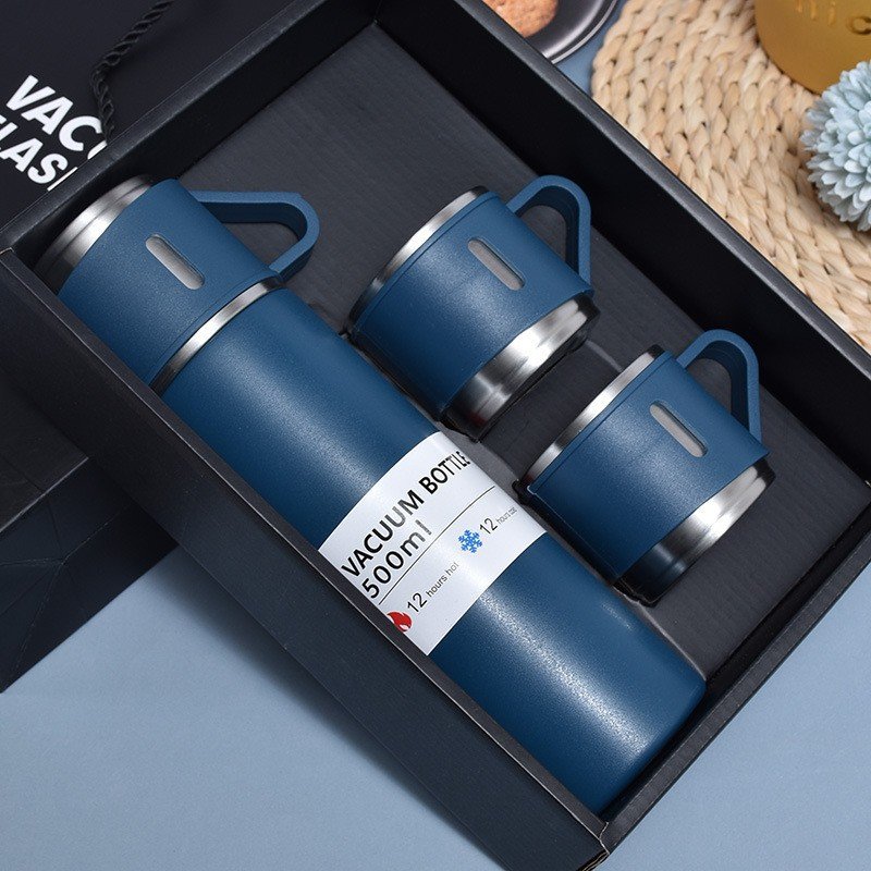 Vacuum Flask With Two Lids