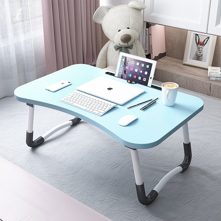 Foldable Table With a Clip Slot